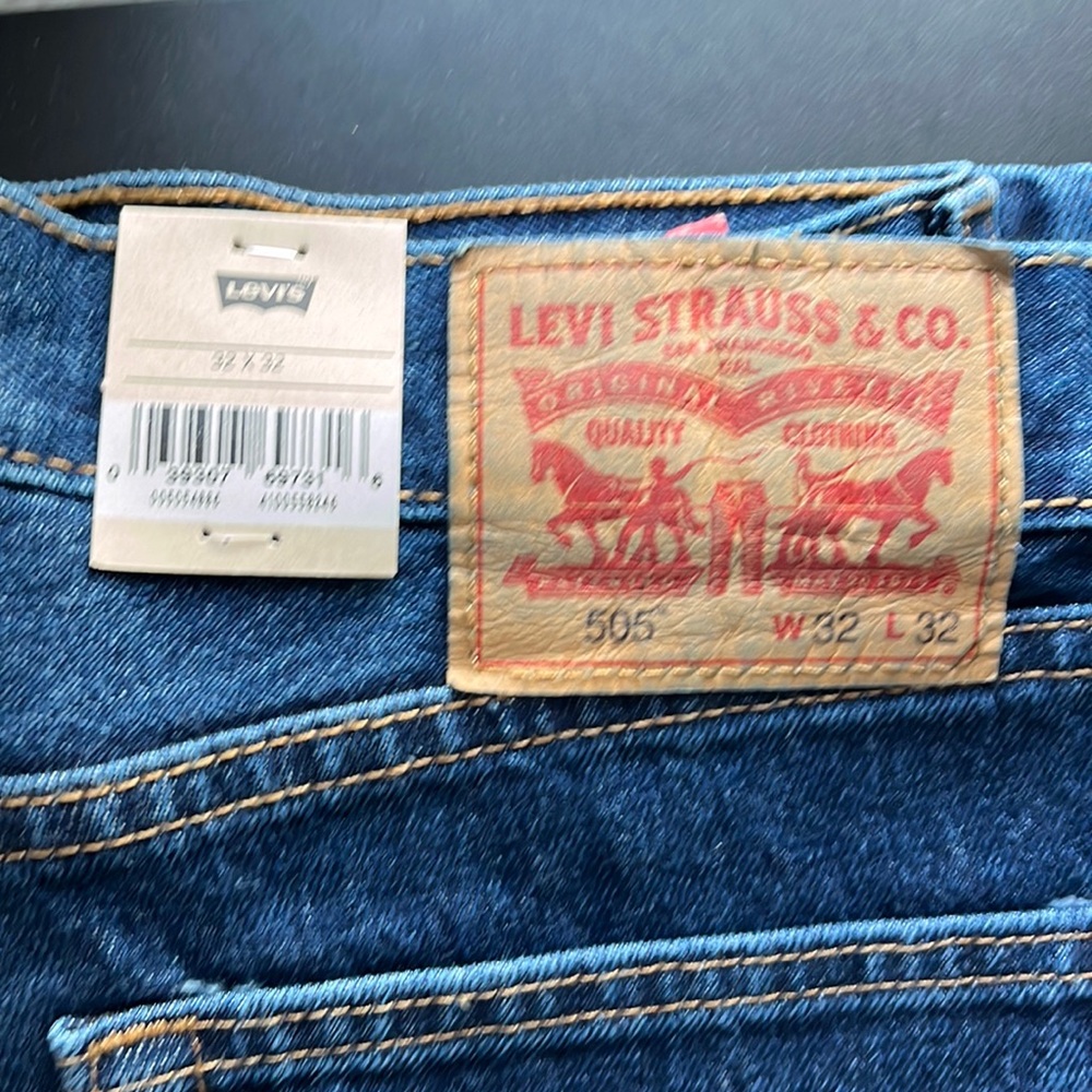 Men’s Levi Strauss 505 Regular Dark Wash Jeans- 32 x 32, NWT, 100% Cotton